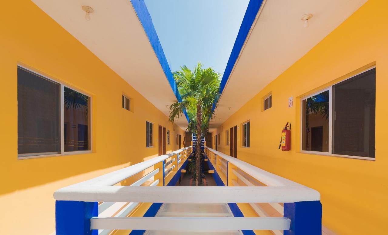 Hotel Yumkiin - Cerca Del Ferry Y Terminal Ado Playa del Carmen Kültér fotó